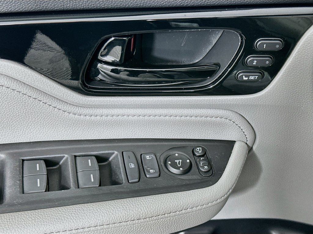Used 2020 Honda Odyssey Elite image 18