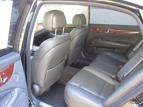 Used 2014 Hyundai Equus Signature RWD image 15
