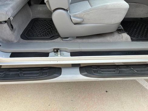 Used 2006 Toyota Tacoma PreRunner image 32