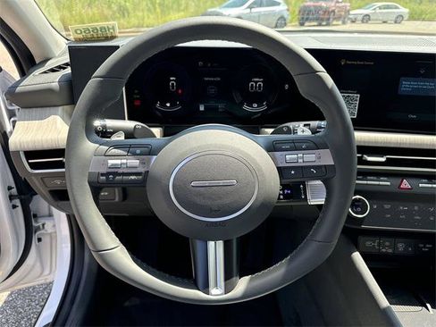 New 2025 Hyundai Sonata SEL image 16