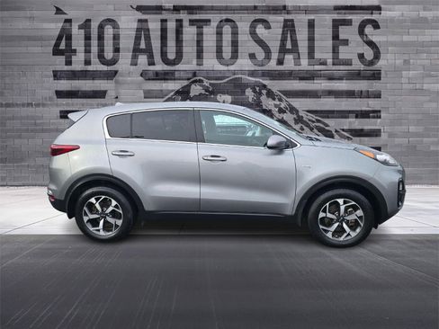 Used 2022 Kia Sportage LX AWD/4WD image 2