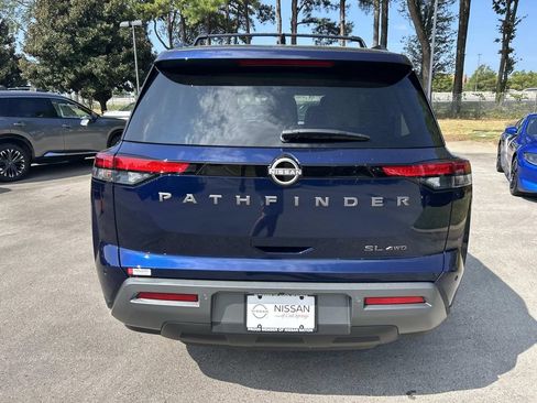 New 2026 Nissan Pathfinder SL AWD/4WD image 6