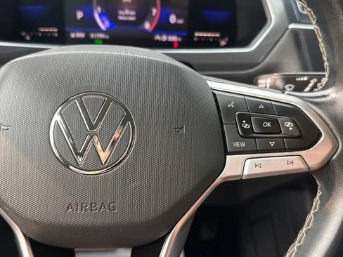 Used 2022 Volkswagen Tiguan SE AWD/4WD image 22