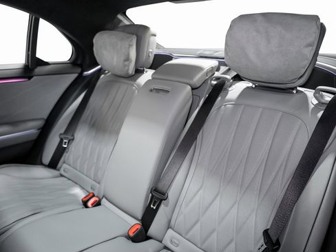 Used 2025 Mercedes-Benz S 63 AMG S image 41