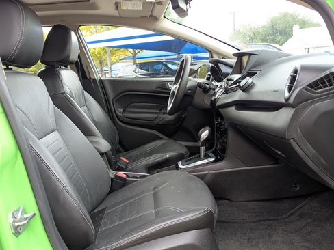 Used 2015 Ford Fiesta Titanium image 27