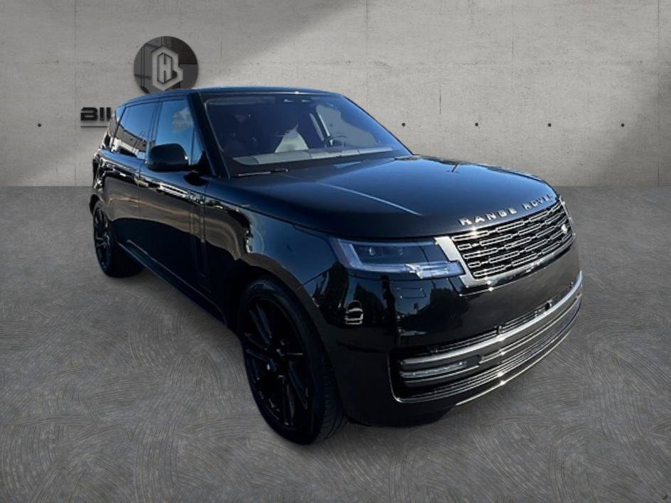Used 2023 Land Rover Range Rover Long Wheelbase SE AWD/4WD image 3