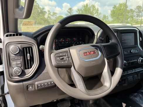 New 2025 GMC Sierra 3500 Pro w/ Convenience Package image 17