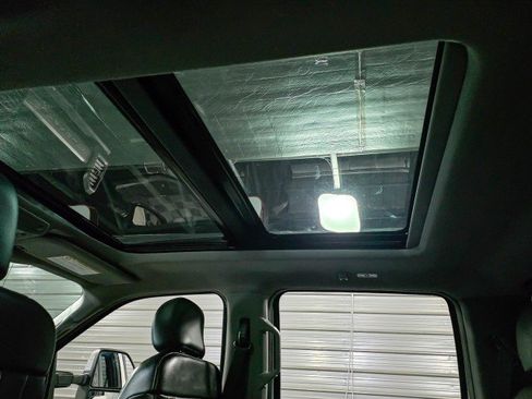 Used 2017 Ford F350 Lariat image 23