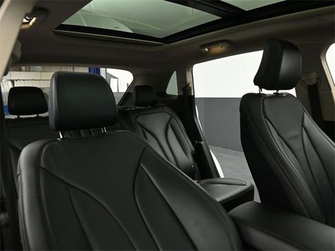 Certified 2023 Lincoln Nautilus Reserve w/ Luxury Package image 31