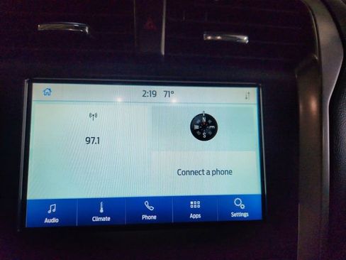 Used 2020 Ford Fusion SE image 13