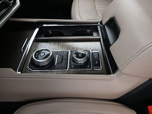 Used 2024 Ford Expedition Max Limited image 30