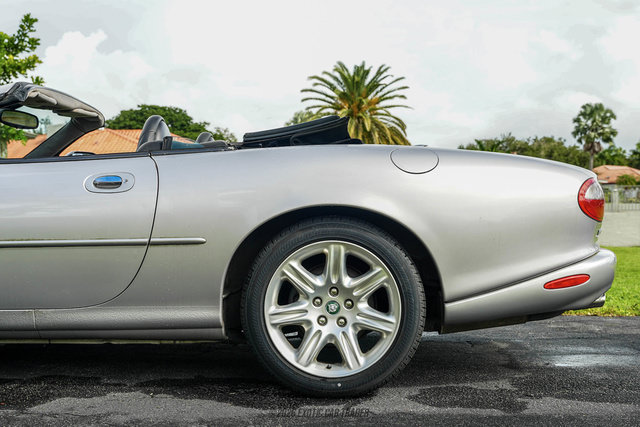 Used 2000 Jaguar XK8 Convertible RWD image 4