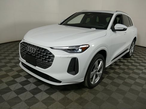 New 2025 Audi Q5 Premium Plus image 7