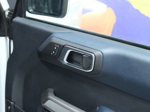 Used 2023 Ford Bronco Outer Banks AWD/4WD image 11