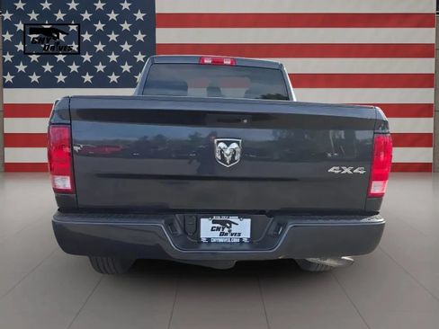 Used 2017 RAM 1500 Express w/ Express Value Package AWD/4WD image 6
