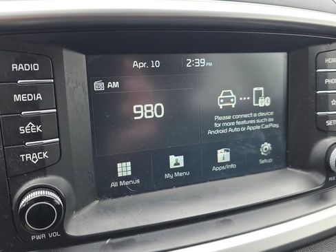 Used 2019 Kia Sorento LX image 17