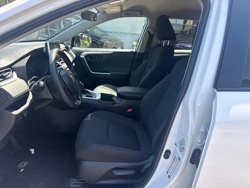 Used 2025 Toyota RAV4 LE AWD/4WD image 11