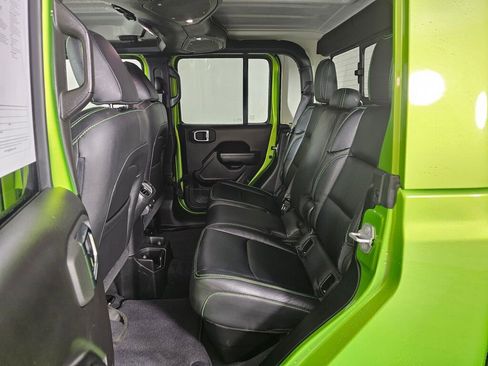 Used 2025 Jeep Gladiator Sport image 33