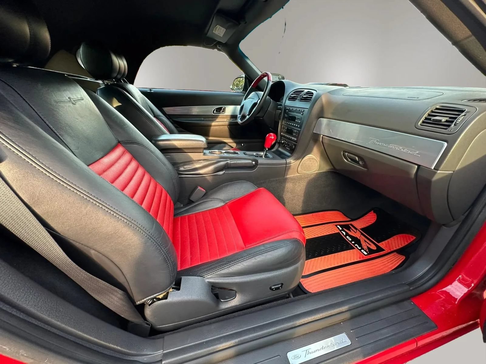 Used 2002 Ford Thunderbird RWD image 14