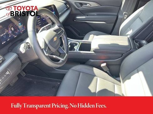 Used 2026 Chevrolet Traverse LT w/ Driver Confidence Package AWD/4WD image 28