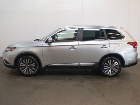 Used 2019 Mitsubishi Outlander AWD image 7