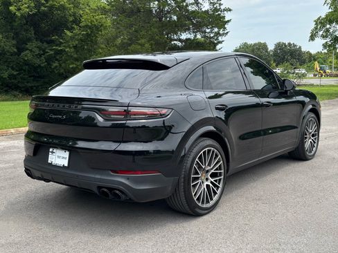 Used 2023 Porsche Cayenne S Platinum AWD/4WD image 3