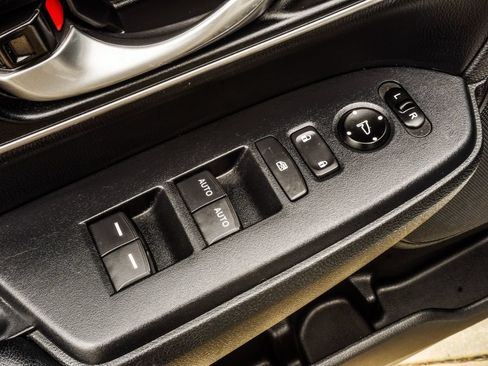 Used 2020 Honda CR-V Touring image 33