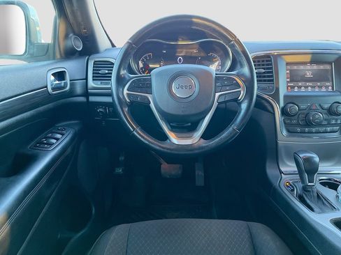 Used 2020 Jeep Grand Cherokee Laredo image 20