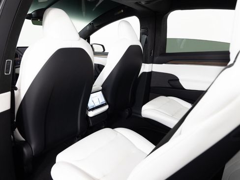Used 2023 Tesla Model X AWD/4WD image 19