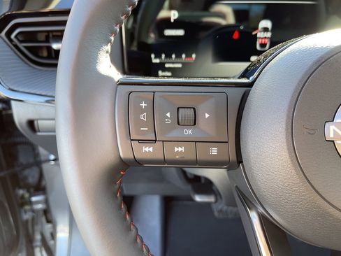 New 2025 Nissan Kicks SR image 25