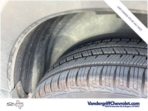 Used 2020 Chevrolet Traverse LS w/ LPO, Floor Liner Package FWD image 9