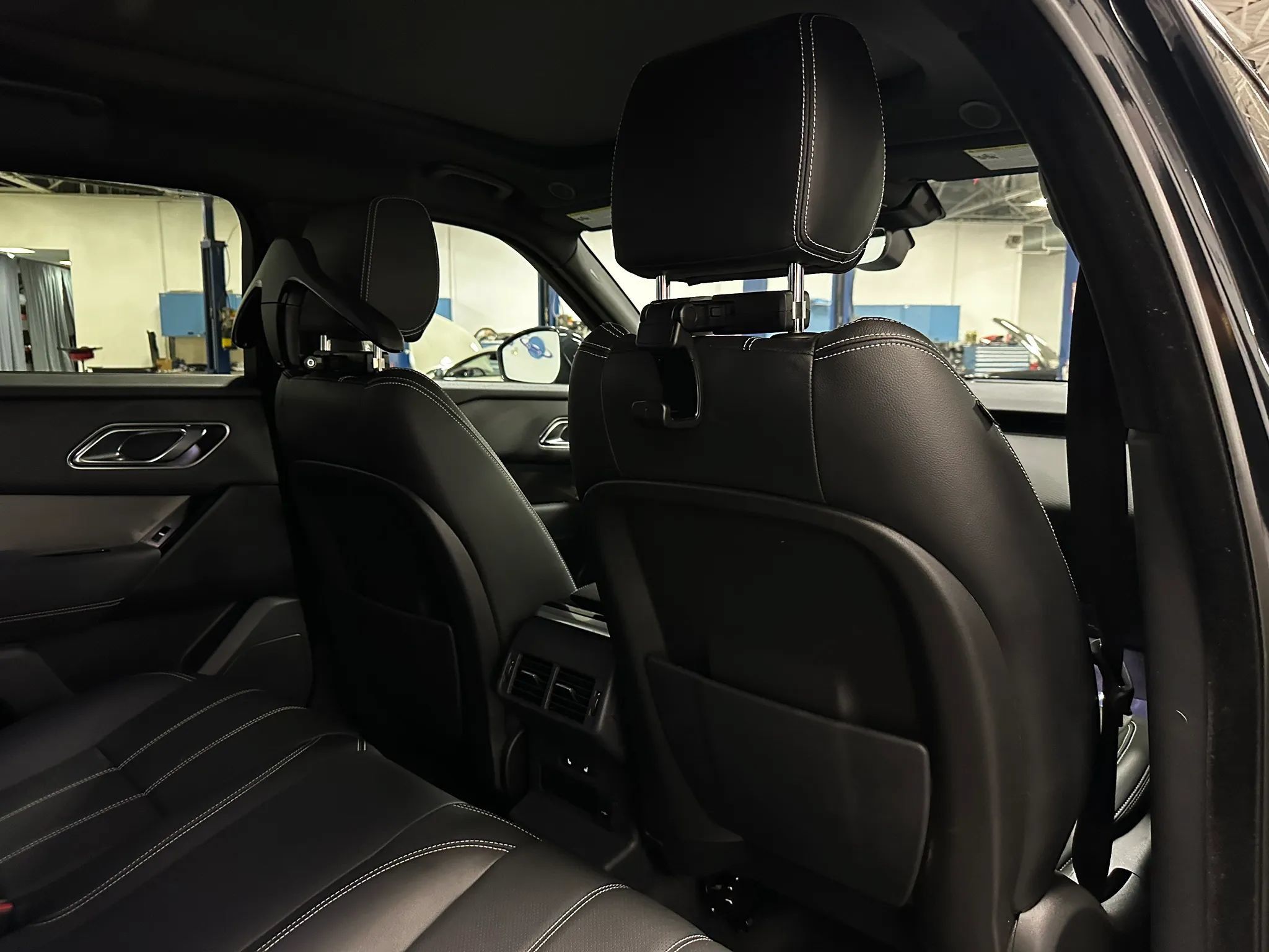Used 2023 Land Rover Range Rover Velar S AWD/4WD image 19