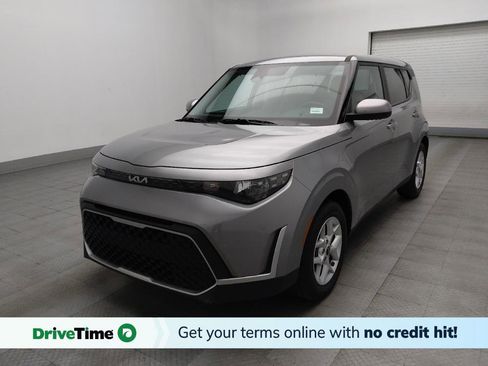 Used 2025 Kia Soul LX image 1