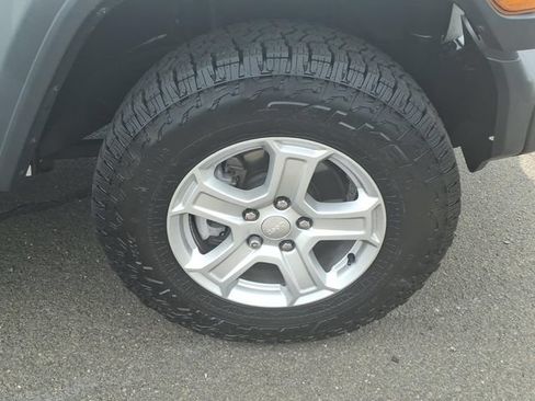 Certified 2018 Jeep Wrangler Unlimited Sport S AWD/4WD image 10