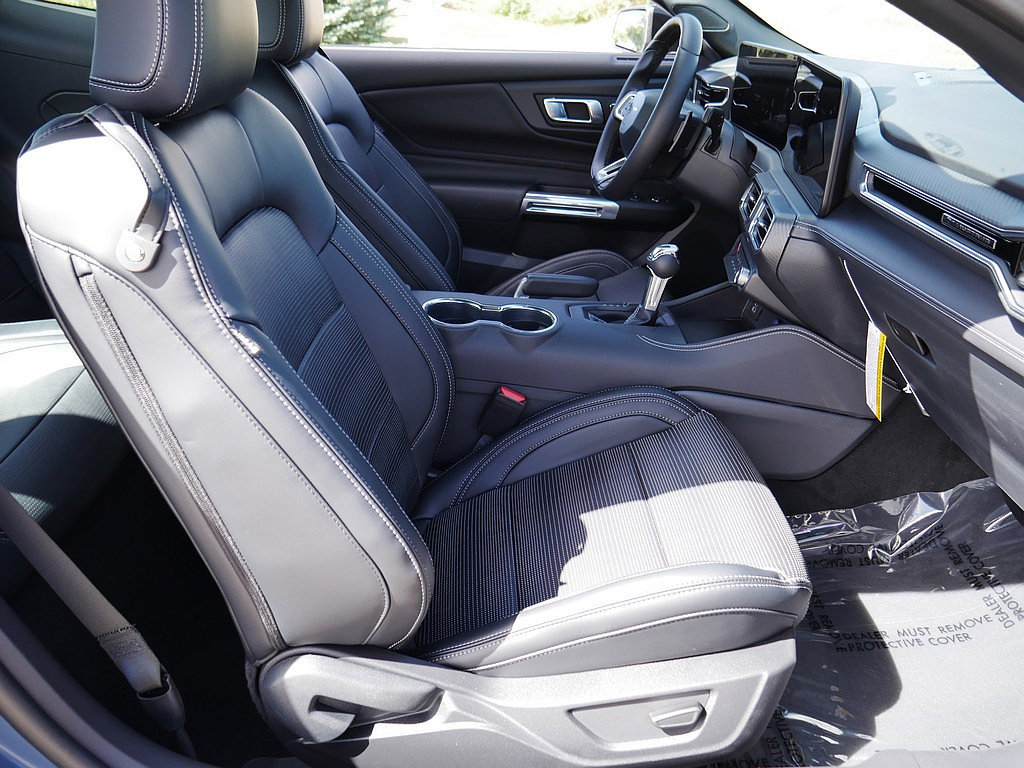 New 2026 Ford Mustang GT Premium w/ GT Performance Package RWD image 28