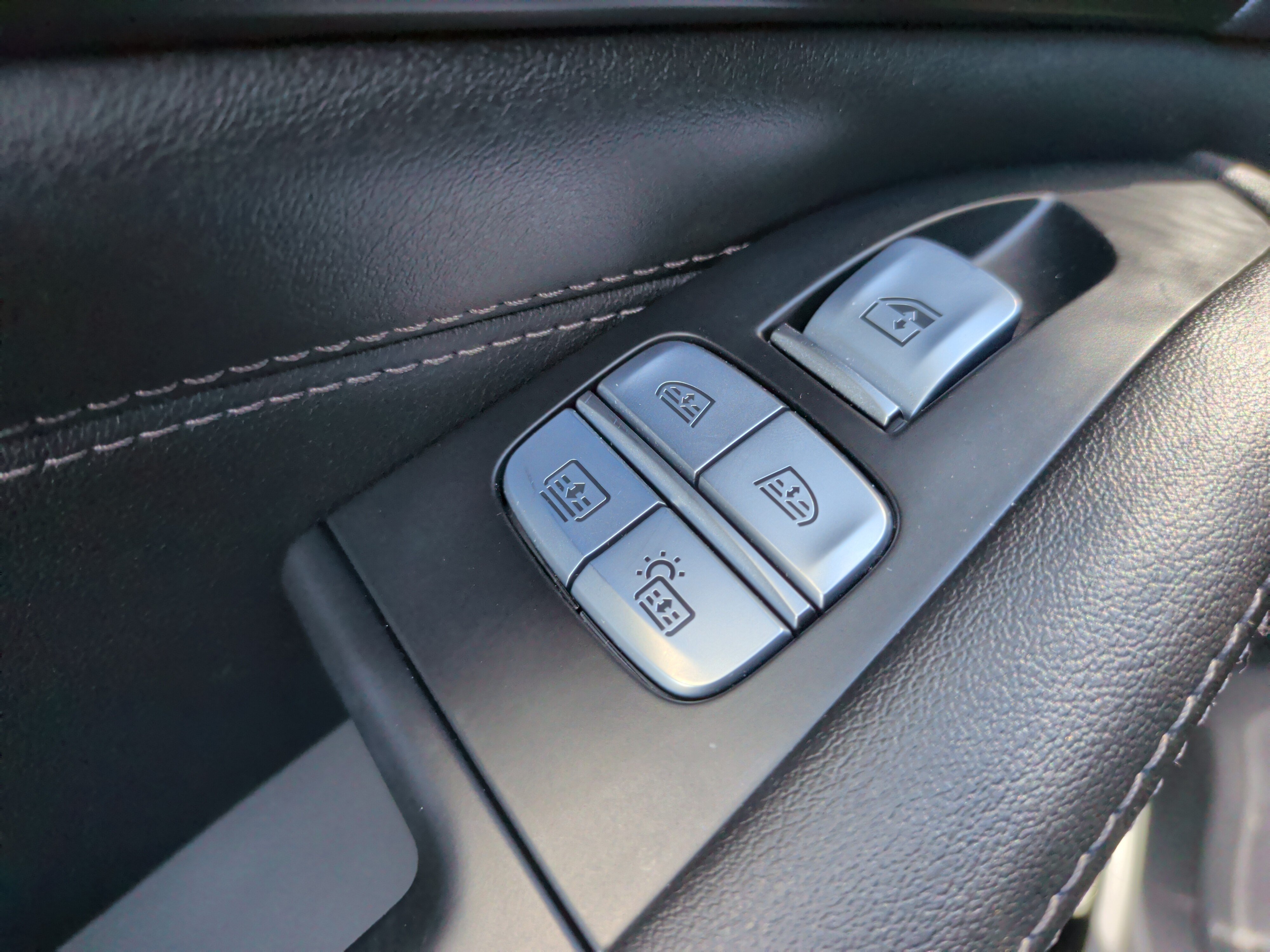 Used 2023 BMW X7 xDrive40i w/ M Sport Package AWD/4WD image 42