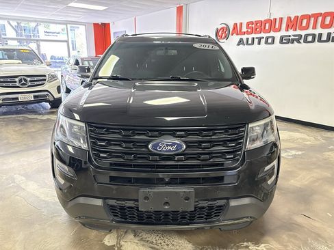 Used 2016 Ford Explorer Sport w/ Equipment Group 401A AWD/4WD image 2