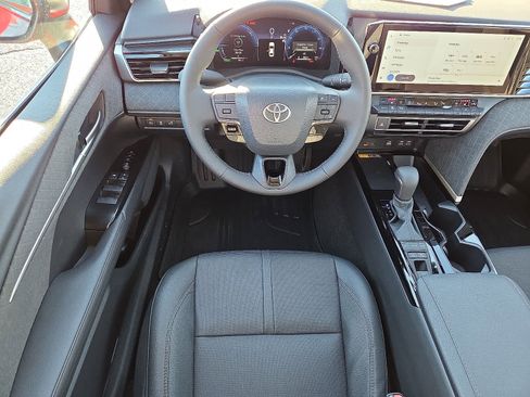 Used 2026 Toyota Camry XLE w/ Premium Package image 13