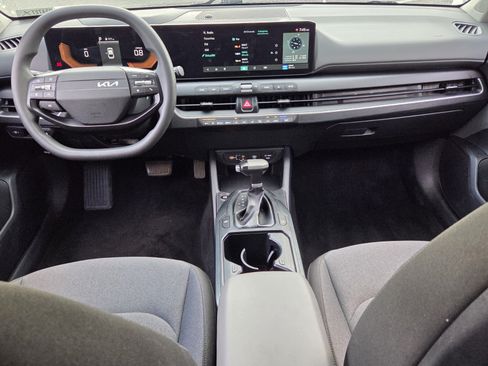 Used 2025 Kia K4 FWD image 16