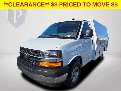 New 2025 Chevrolet Express 3500 w/ Power Convenience Package RWD image 12