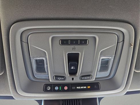 Used 2025 Chevrolet Silverado 1500 LT w/ Safety Package AWD/4WD image 22