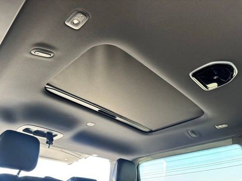 New 2026 Jeep Grand Wagoneer Summit AWD/4WD image 12