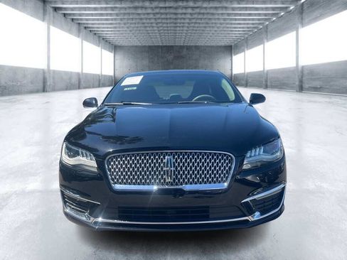 Used 2017 Lincoln MKZ Reserve FWD image 5