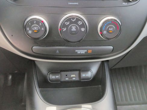 Used 2017 Kia Soul FWD image 18