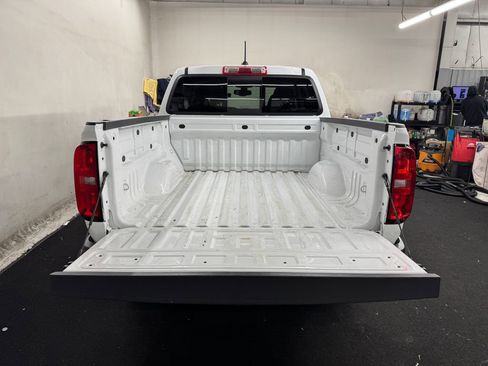 Used 2022 Chevrolet Colorado LT w/ LT Convenience Package image 6