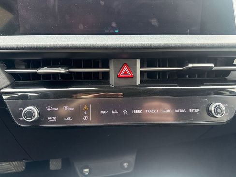Used 2024 Kia EV6 Light AWD/4WD image 71