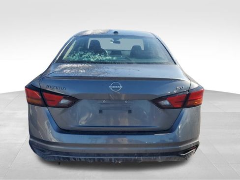 Used 2024 Nissan Altima 2.5 SV image 4