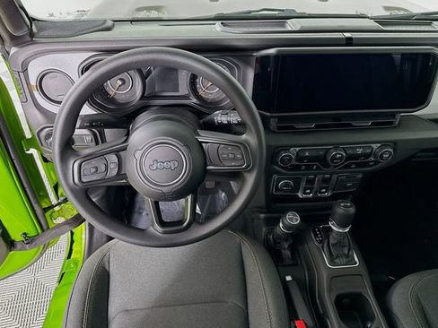 Used 2025 Jeep Wrangler Sport image 20