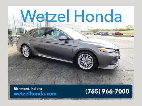 Used 2018 Toyota Camry XLE w/ Audio Package FWD image 1