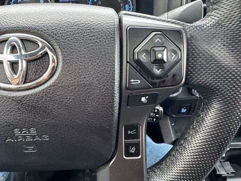 Used 2021 Toyota Tacoma TRD Sport image 16